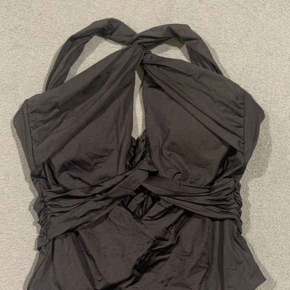 NWOT BECCA Black Halter Twist Front Ruched One Piece Swimsuit 850147 Women M - Picture 5 of 8